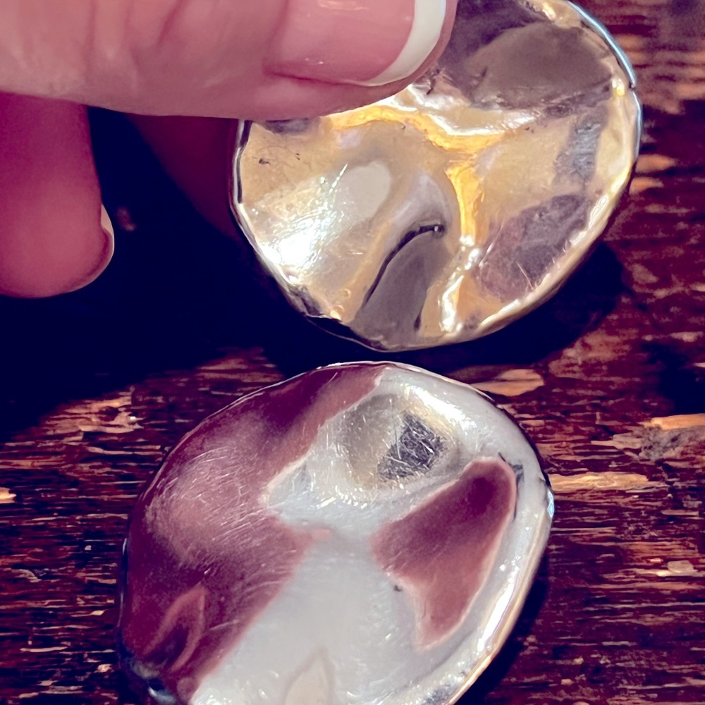 Magnificent 100% Italian Sterling Silver set purchased at an Robert’s Jewelers.